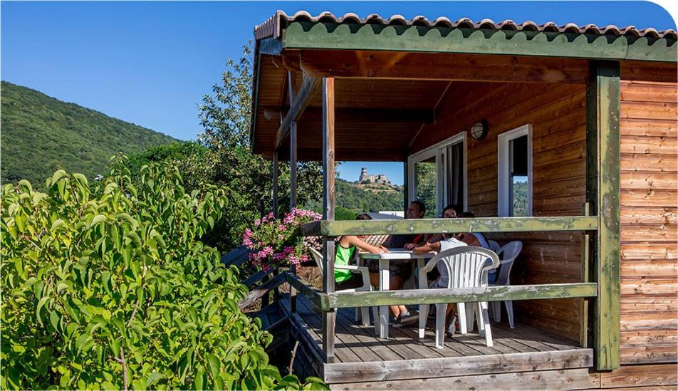 Camping Onlycamp Pierre & Sources Volvic Eksteriør billede