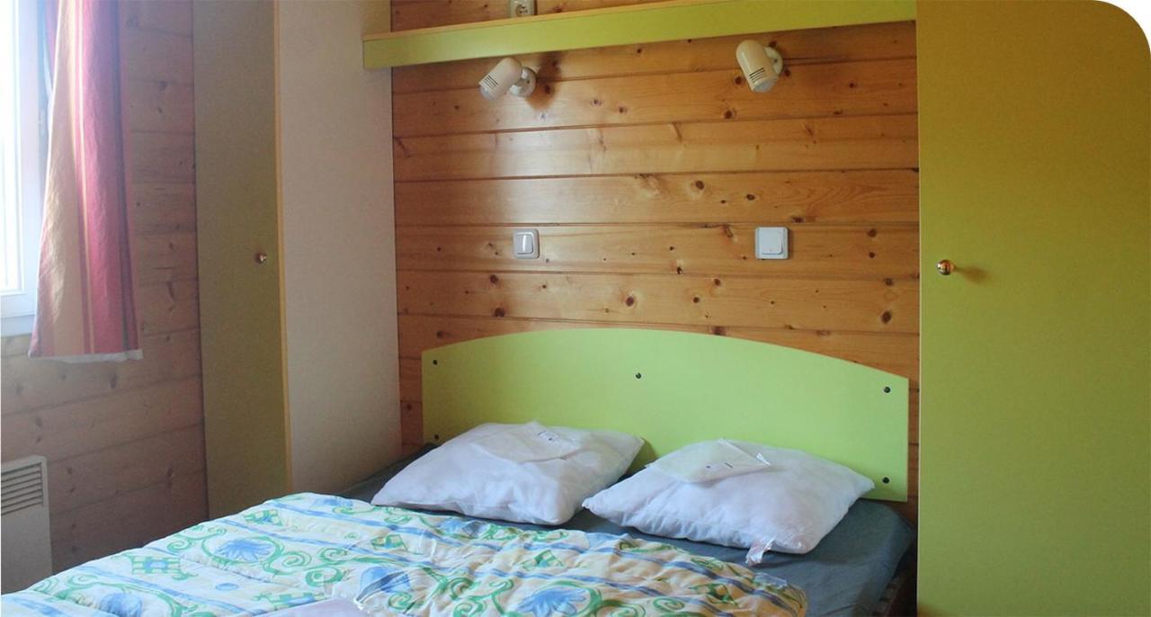 Camping Onlycamp Pierre & Sources Volvic Eksteriør billede