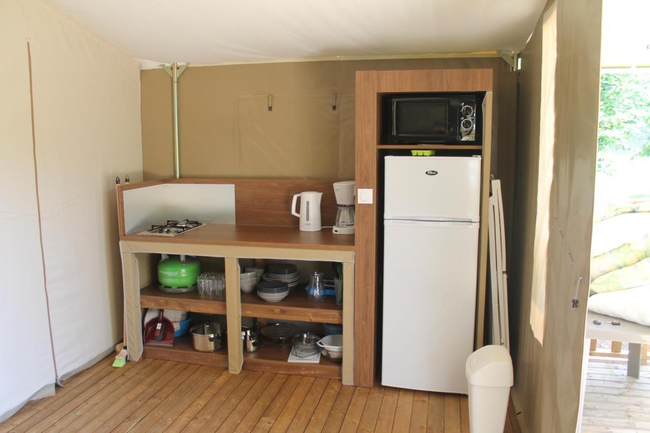 Camping Onlycamp Pierre & Sources Volvic Eksteriør billede