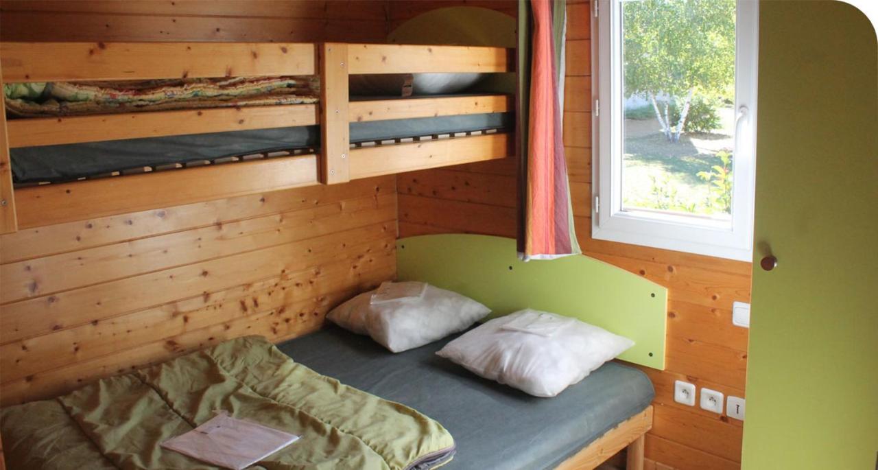 Camping Onlycamp Pierre & Sources Volvic Eksteriør billede