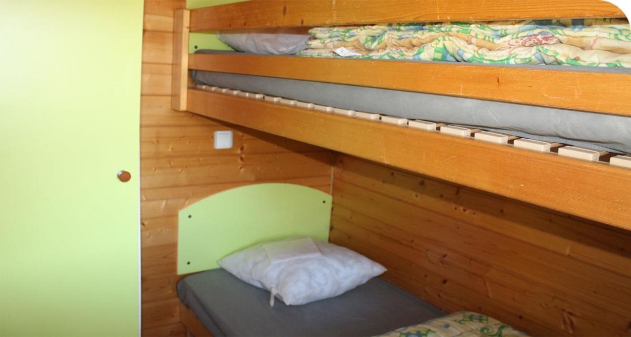 Camping Onlycamp Pierre & Sources Volvic Eksteriør billede