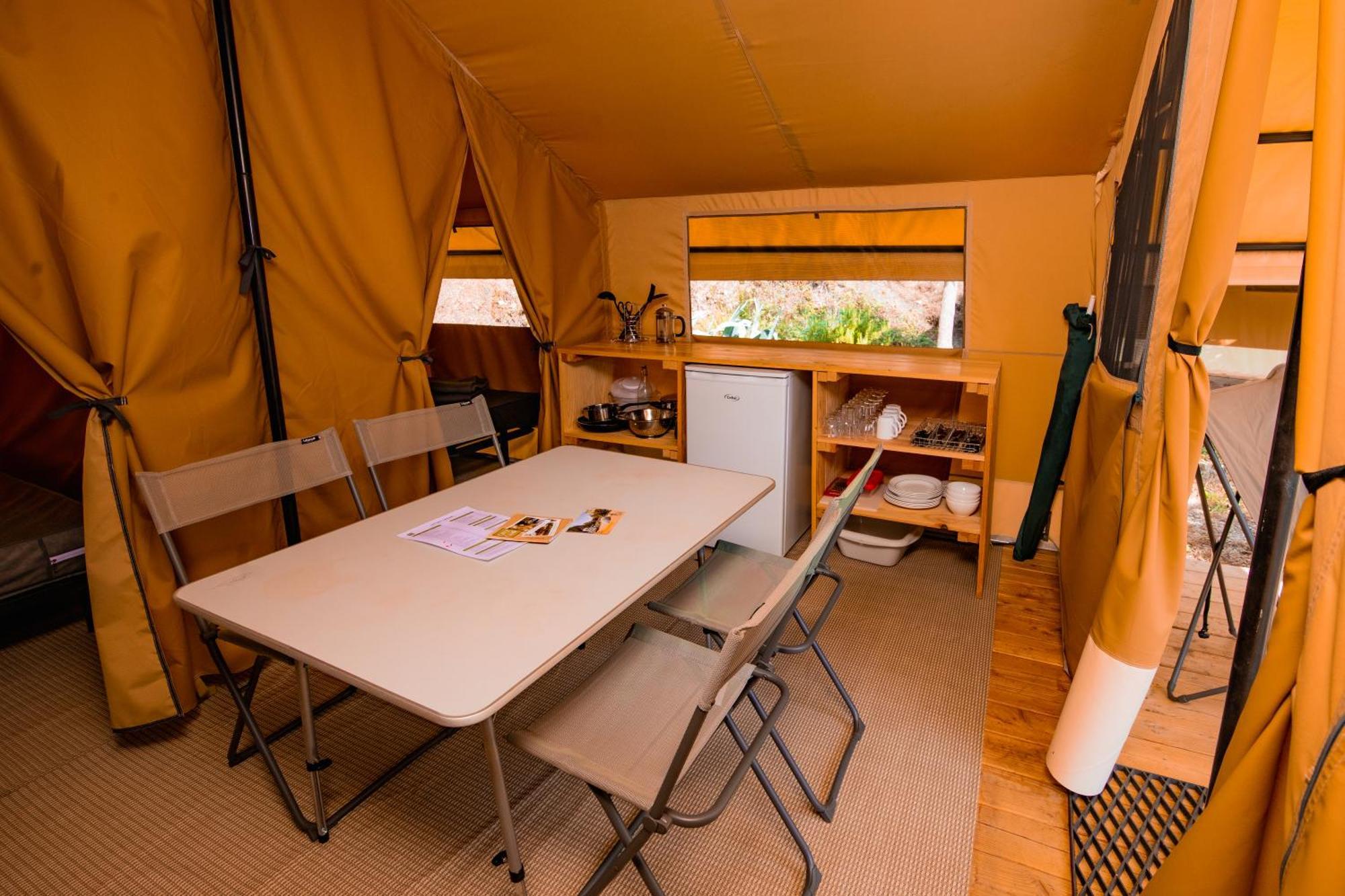 Camping Onlycamp Pierre & Sources Volvic Eksteriør billede