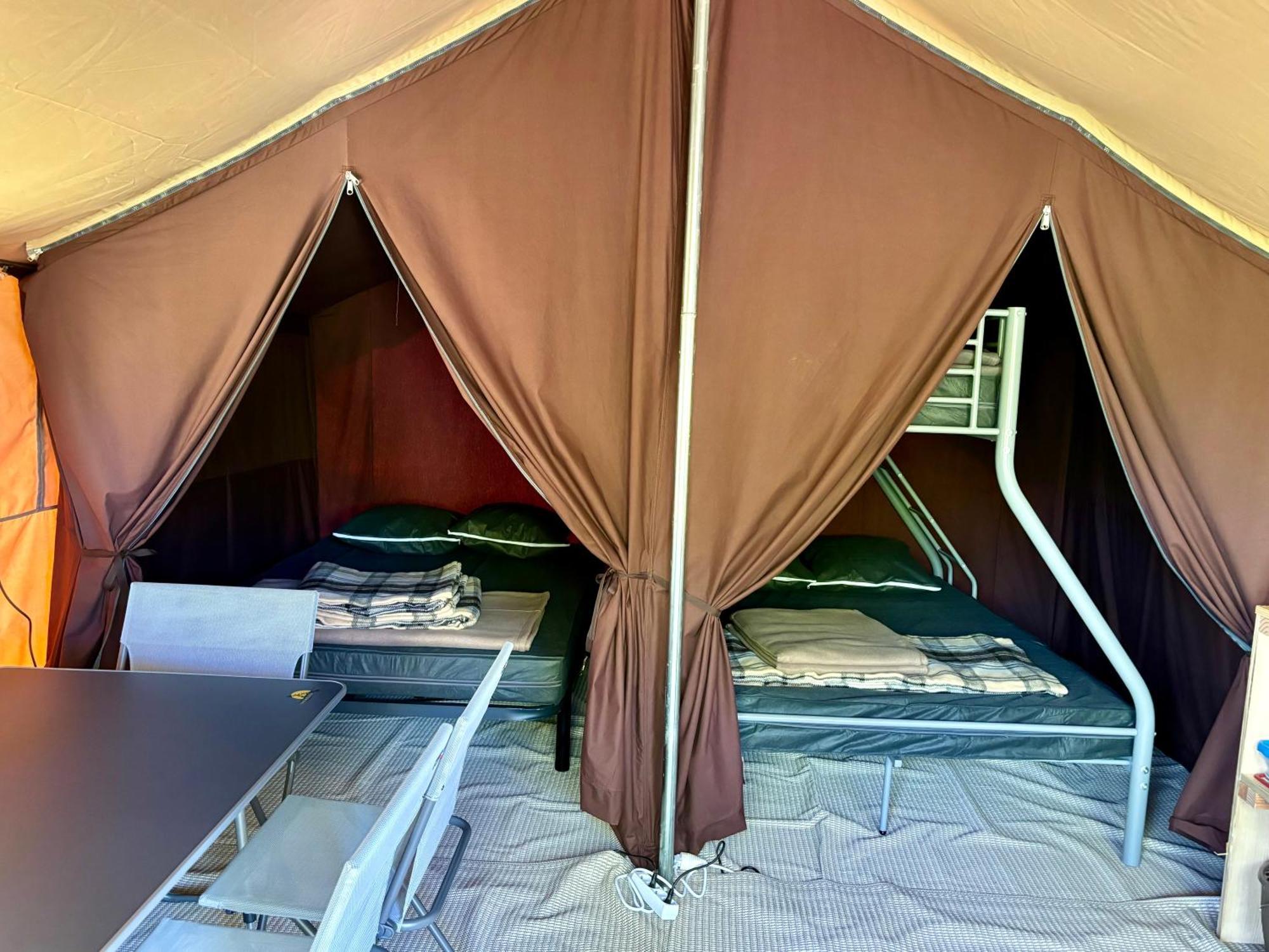 Camping Onlycamp Pierre & Sources Volvic Eksteriør billede