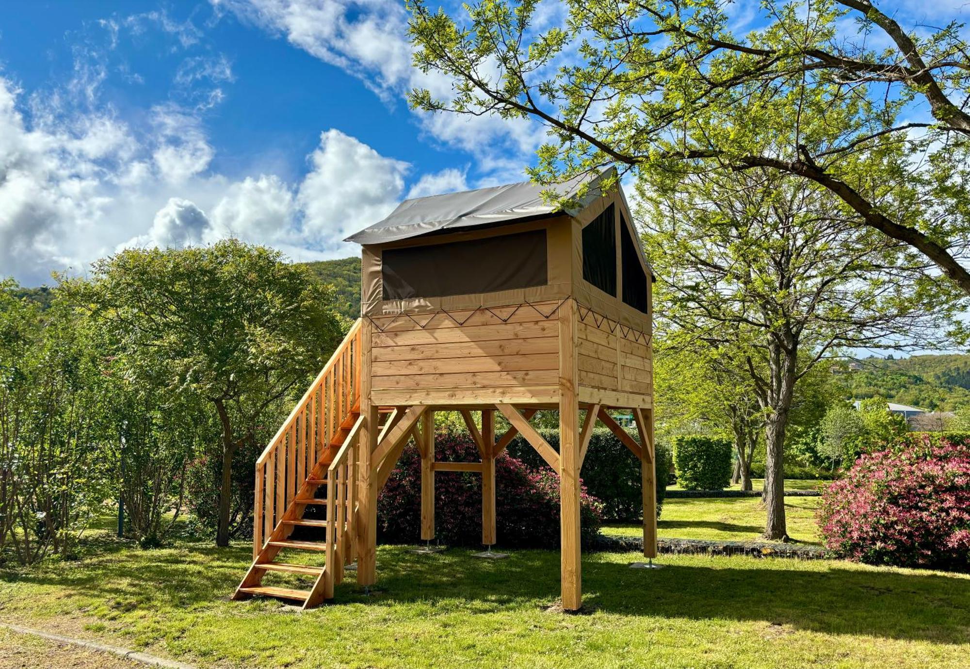 Camping Onlycamp Pierre & Sources Volvic Eksteriør billede